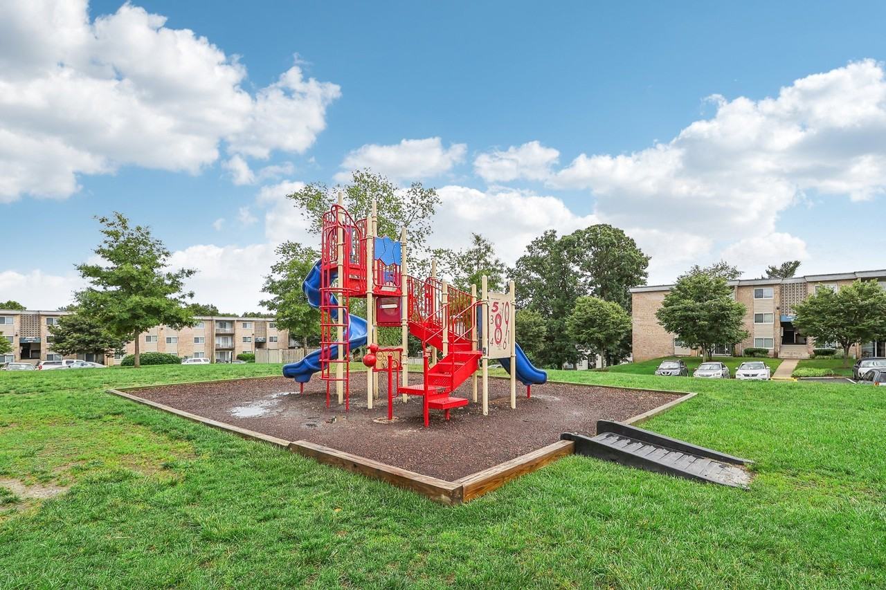 Andrews Ridge Apartments - Photo 4 of 27