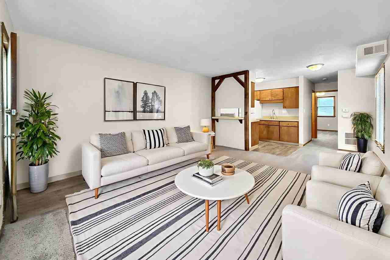 West Glen Apartments - Photo 3 of 43