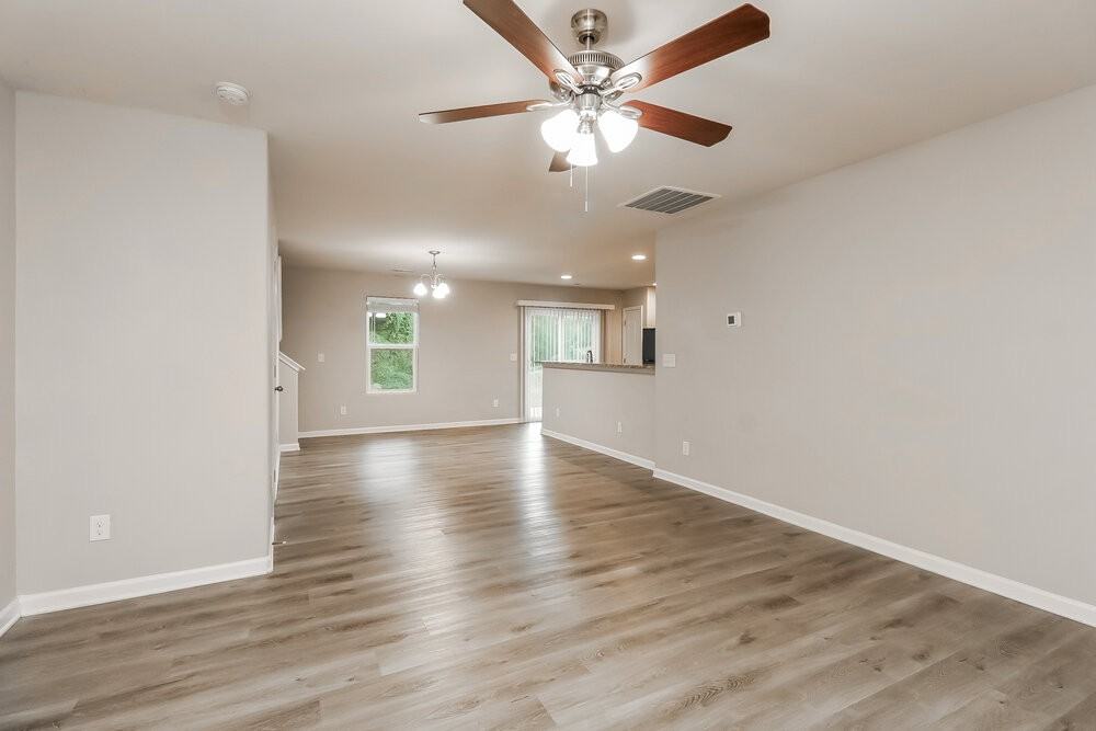 1908 Boulder Ct - Photo 5 of 17