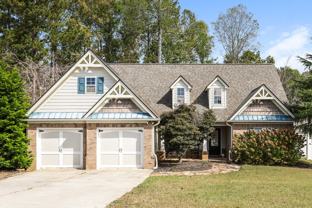 303 Surrey Ct - Photo 1 of 1