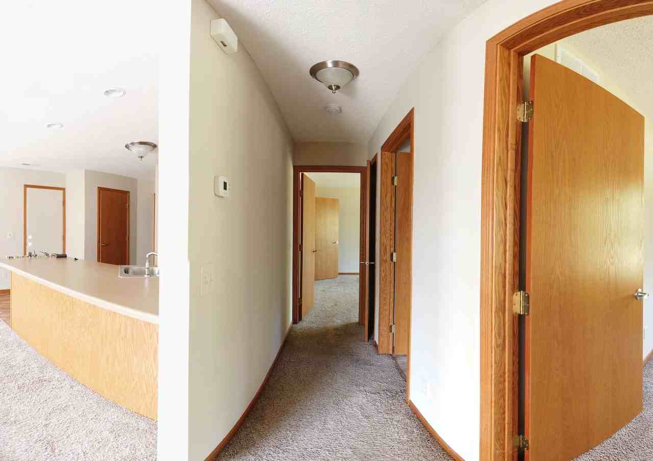 1560A Gunston Dr - Photo 6 of 9