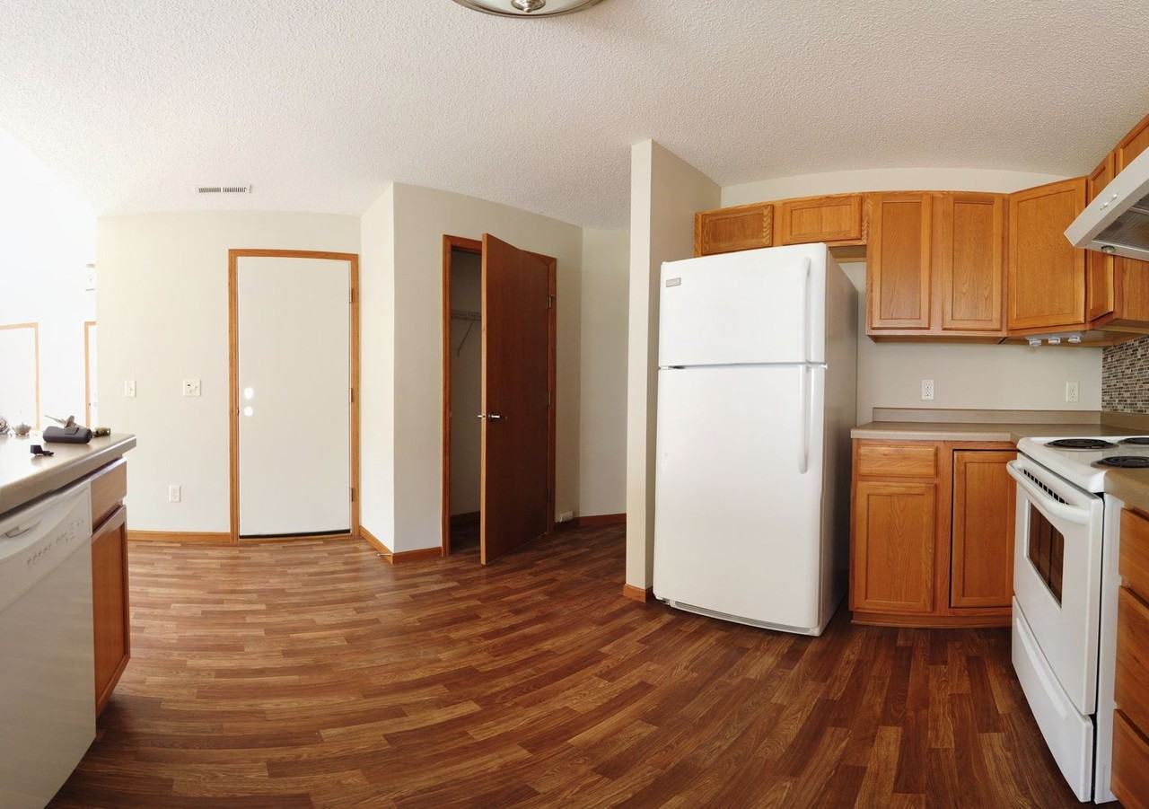 1560A Gunston Dr - Photo 7 of 9