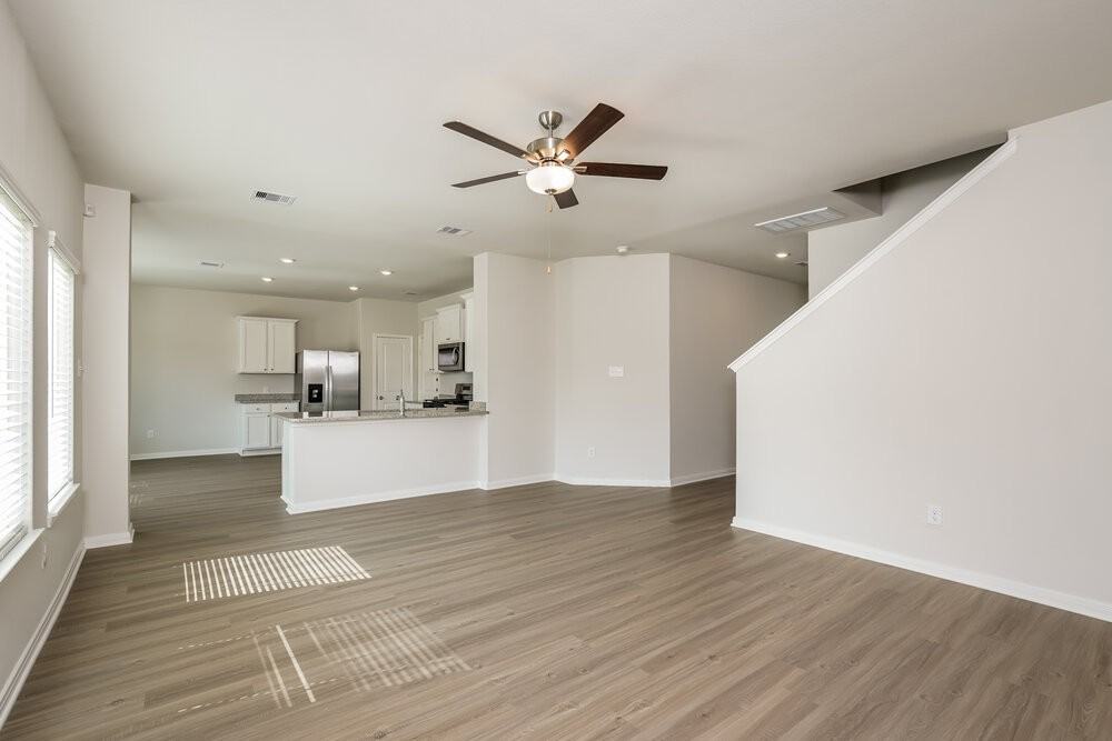 412 Cordova Cliff Dr - Photo 5 of 17