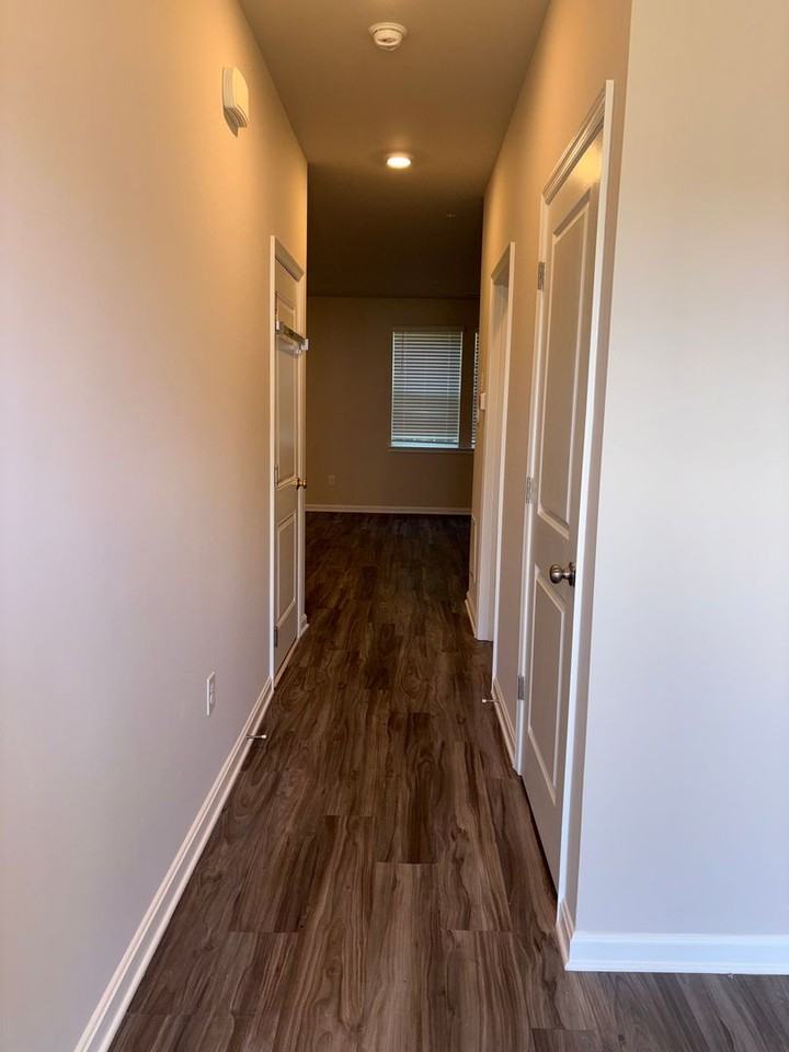 410 Maple Run Dr - Photo 4 of 20