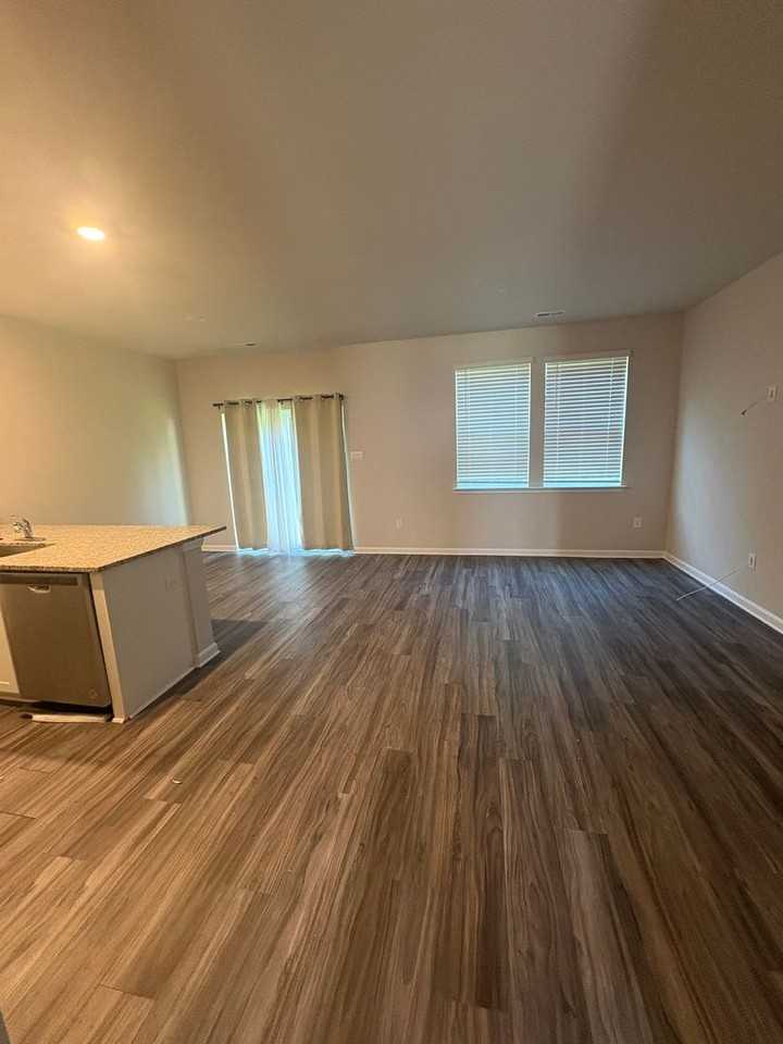 410 Maple Run Dr - Photo 5 of 20