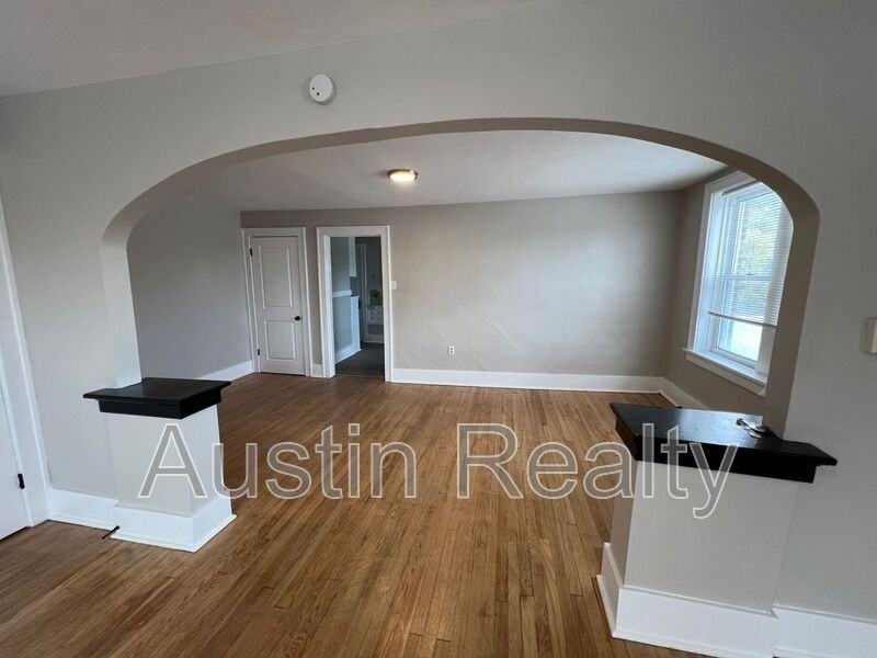 2173A S Big Bend Blvd - Photo 6 of 9