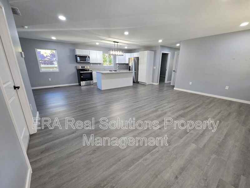 622 S East St - Photo 2 of 20