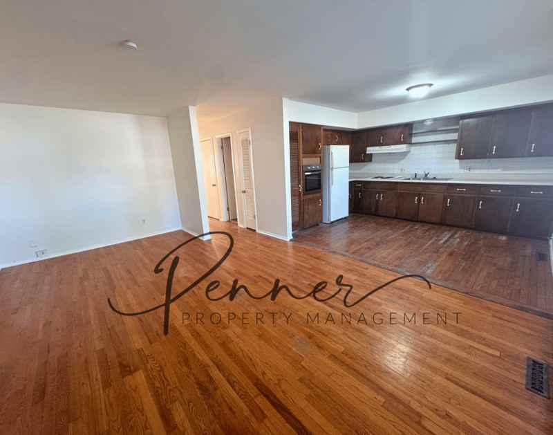 12616 Grandview Road - Photo 2 of 13