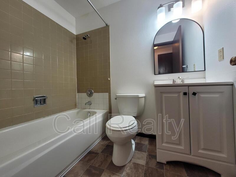 12224 E Lenora Dr #2 - Photo 5 of 7