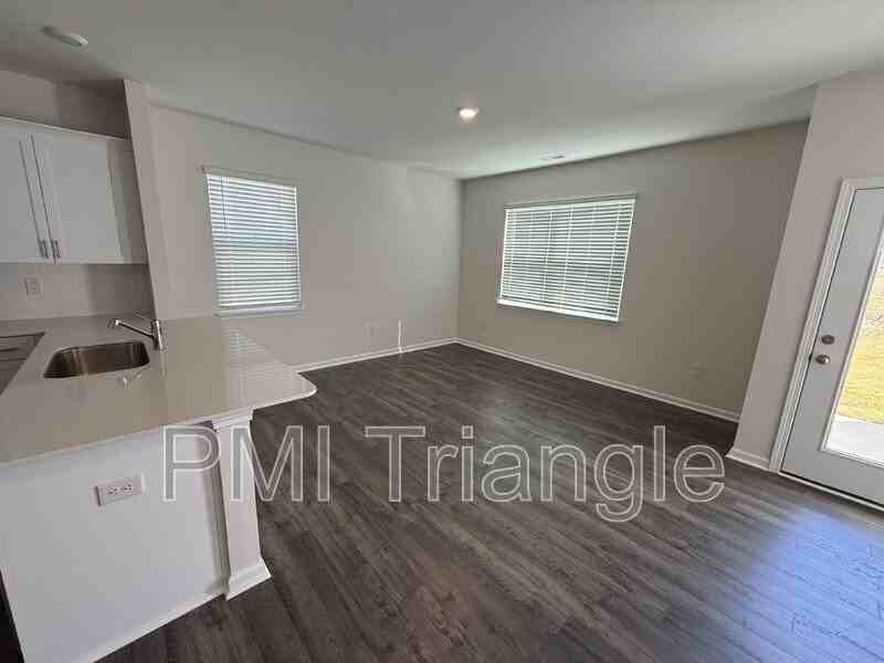 434 Belgian Red Way - Photo 2 of 16