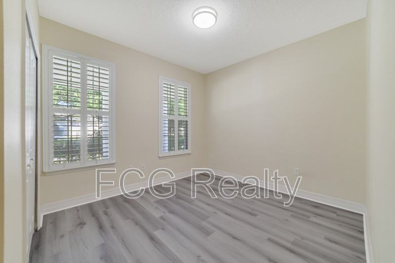 11701 Verrazano Dr - Photo 2 of 12