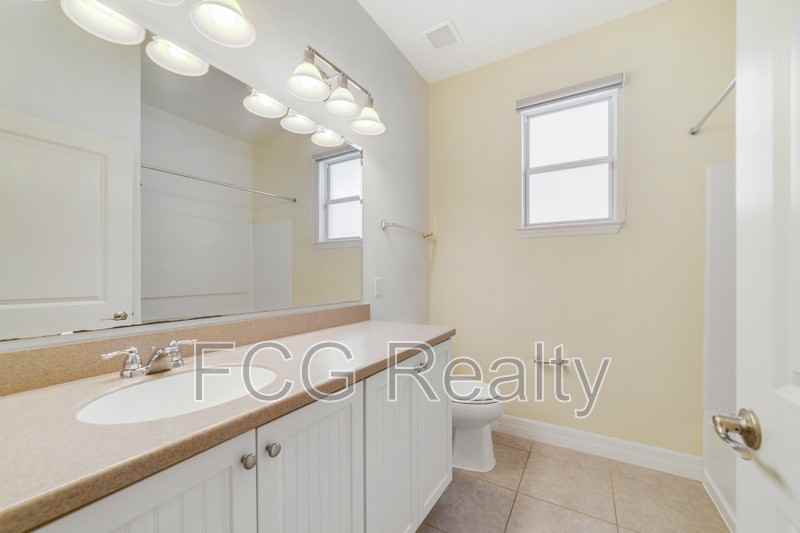 11701 Verrazano Dr - Photo 3 of 12