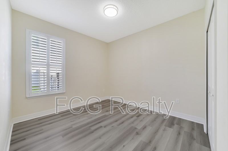 11701 Verrazano Dr - Photo 4 of 12