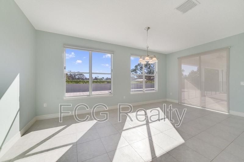 11701 Verrazano Dr - Photo 6 of 12