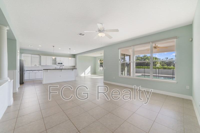 11701 Verrazano Dr - Photo 7 of 12