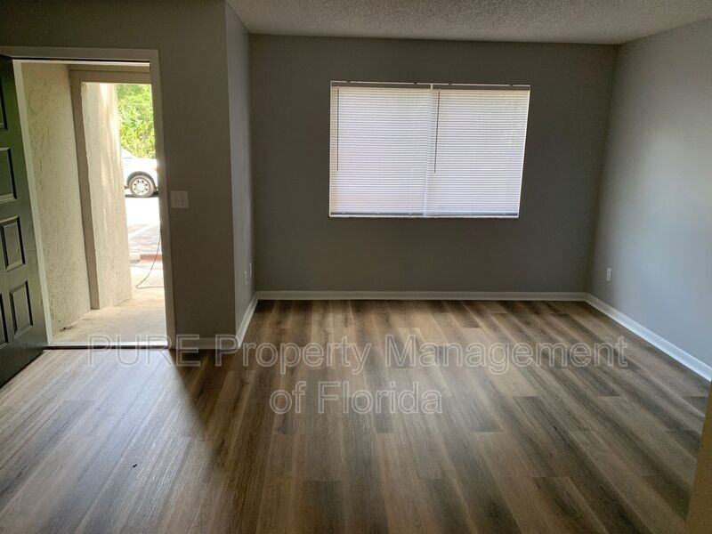 2508 Nw 3rd Ave - Photo 3 of 20