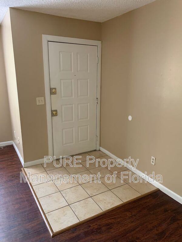 2514 Northwest 3rd Avenue - Photo 2 of 23