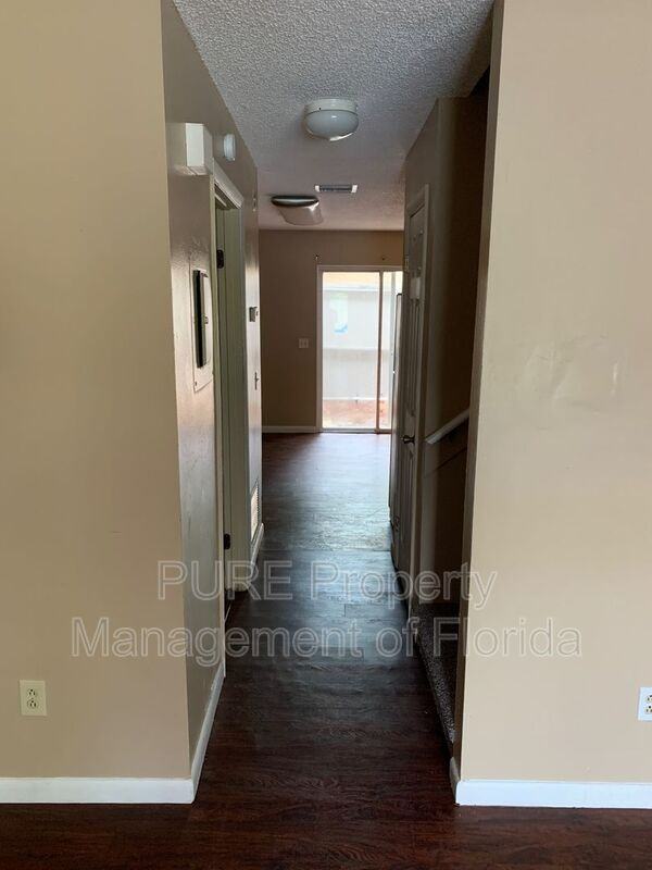 2514 Northwest 3rd Avenue - Photo 4 of 23