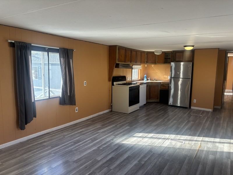 1528 Apache Dr - Photo 2 of 9