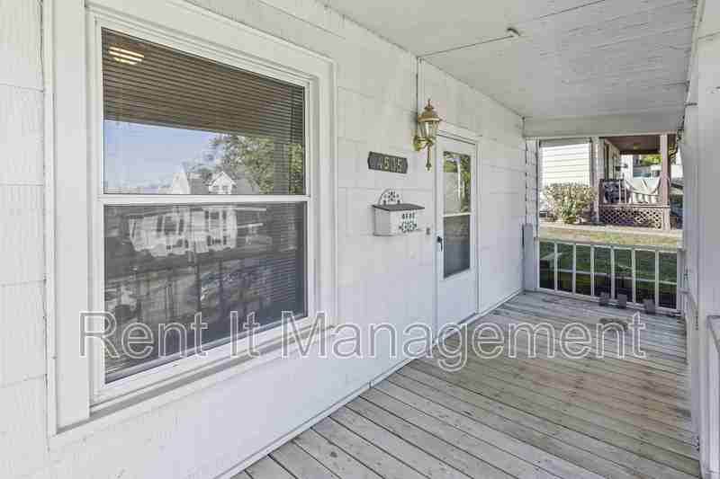 4535 Marcy St - Photo 3 of 3