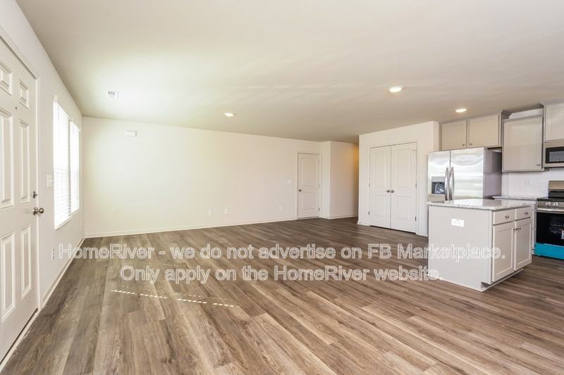 1610 Ebert Street - Photo 4 of 22