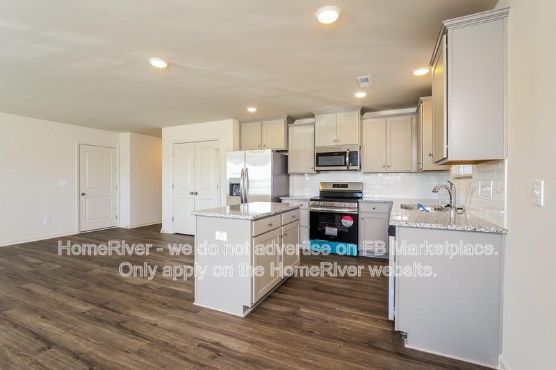 1610 Ebert Street - Photo 6 of 22