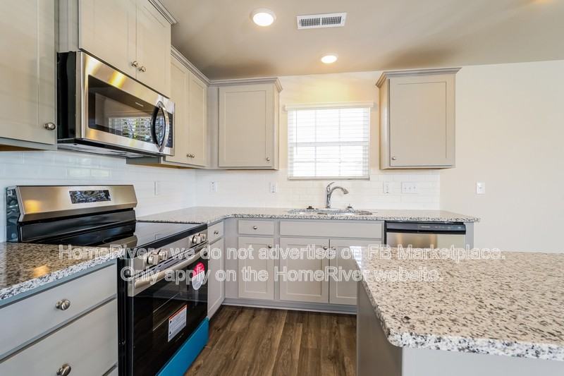 1610 Ebert Street - Photo 7 of 22