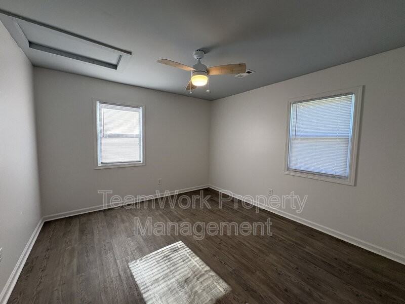 3119 Azalea Dr - Photo 2 of 8