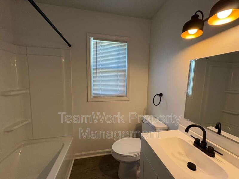 3119 Azalea Dr - Photo 4 of 8