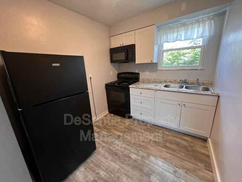 639 Russian St #2 - Photo 2 of 16