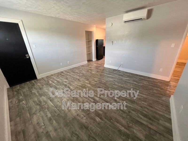 639 Russian St #9 - Photo 7 of 16