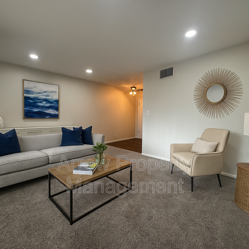 2338 Lynn Street - Photo 2 of 7