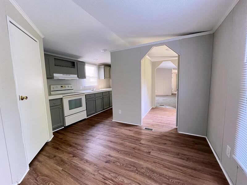 193 Sunshine Dr - Photo 2 of 17