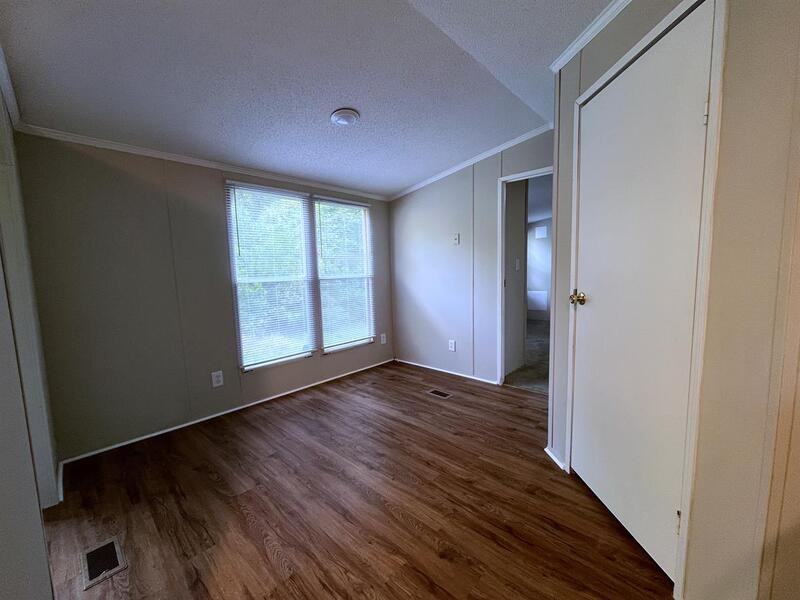 193 Sunshine Dr - Photo 6 of 17