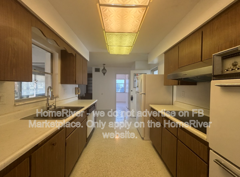 1709 N Pebble Beach Blvd - Photo 2 of 33