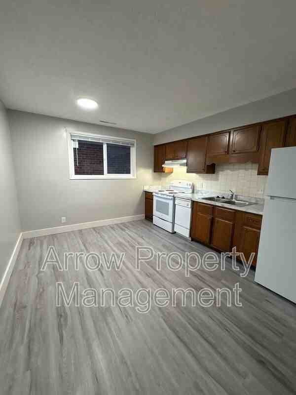 1725 N Iowa Ave #2 - Photo 4 of 11