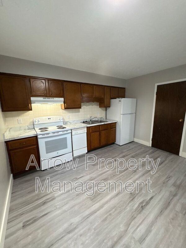 1725 N Iowa Ave #2 - Photo 5 of 11