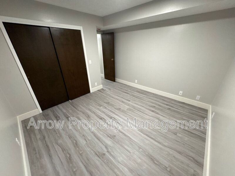 1725 N Iowa Ave #2 - Photo 6 of 11