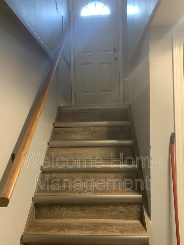 110 Elgin St - Photo 3 of 9