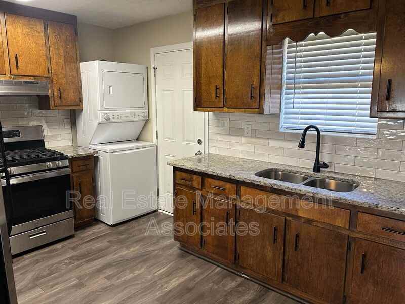 1045 Vineyard Road #A - Photo 3 of 6