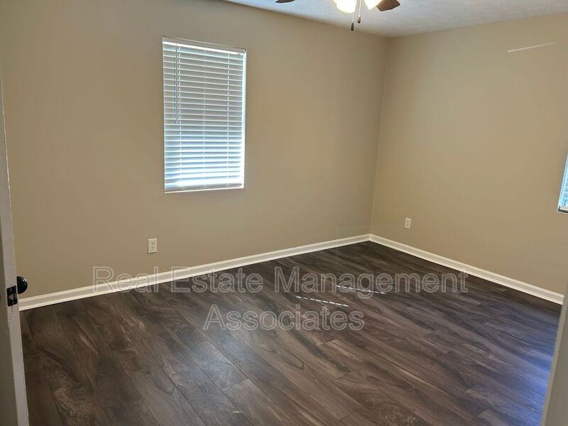 1045 Vineyard Road #A - Photo 4 of 6