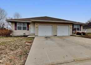 410 Nw Woodbury Dr - Photo 1 of 1