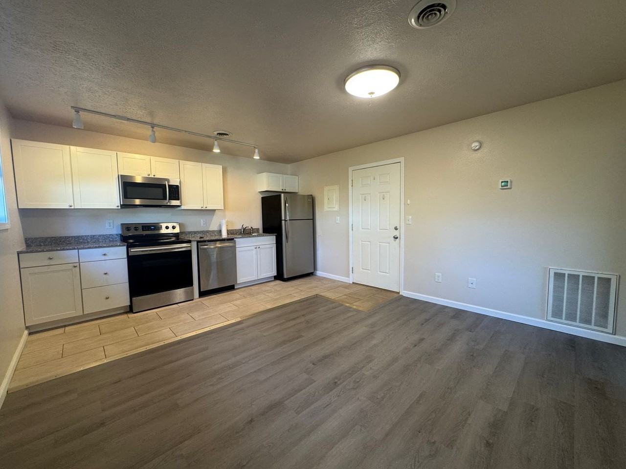 222 Vickie Lynn Lane - Photo 7 of 30