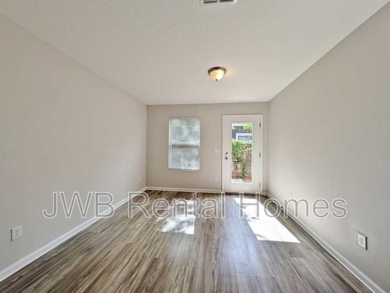 659 Melba Street - Photo 5 of 10