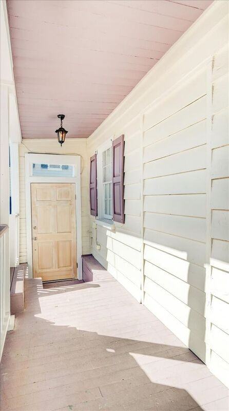 8 Sires St #A - Photo 2 of 16