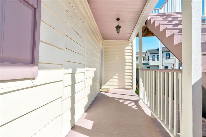 8 Sires St #A - Photo 3 of 16