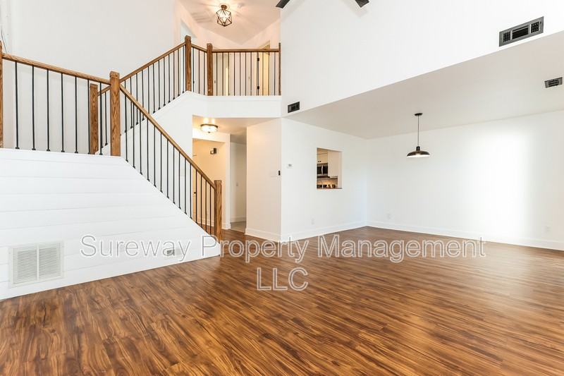 316 Lake Side Dr - Photo 3 of 19