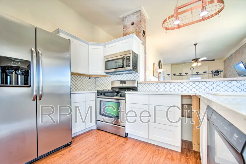706 Wilson Ave - Photo 3 of 21