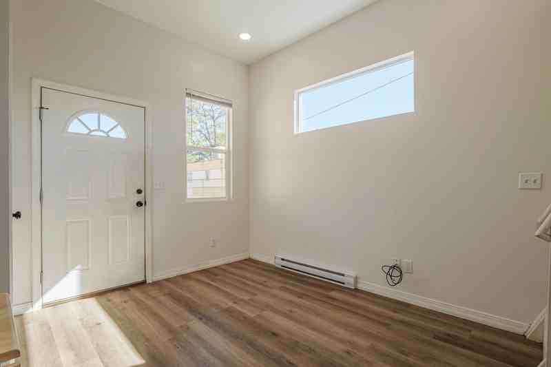 303 Mountain View Street - Photo 4 of 10