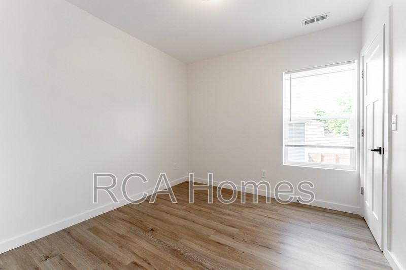 851 N Rural St - Photo 4 of 12